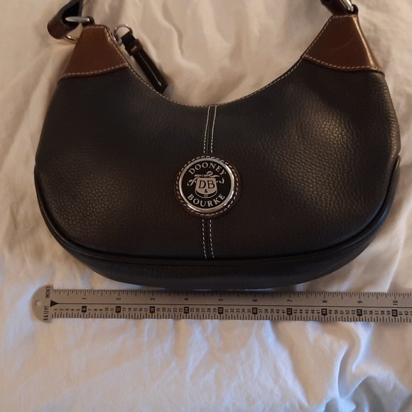 Dooney and Burke small hobo purse great condition , tags in pockets leather - Picture 2 of 12